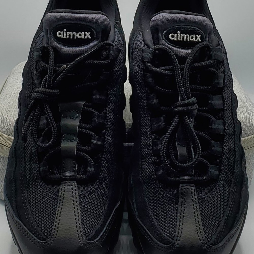 NIKE AIR MAX 95 ESSENTIAL TRIPLE BLACK Mens Size 6 - Picture 6 of 8